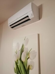 Montaż klimatyzacji Mitsubishi HR 3,5 kW w domu