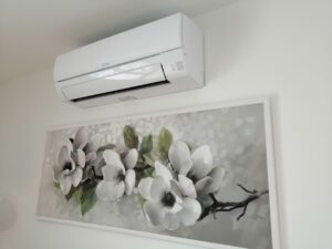 Montaż klimatyzacji Mitsubishi HR 5,0 kW w domu