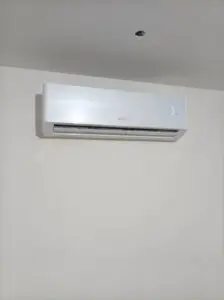 Montaż klimatyzacji Gree Amber Prestige 5,0 kW w domu