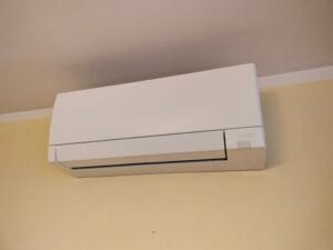 Montaż klimatyzacji Mitsubishi AY 3,5kW w domu