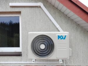 Montaż klimatyzacji MDV Aroma 3,5 kW w domu - agregat